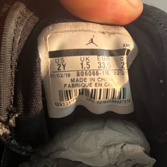 Nike Air Jordan Size 2 Y ALT Black Toe White Gym Red BQ6066-116 PS 1 Low Shoes - Picture 9 of 9